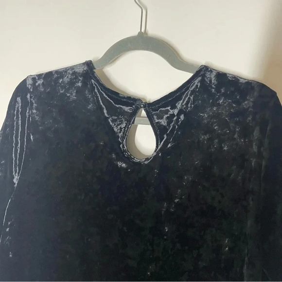 Torrid Full Length Crushed Velvet Short Sleeve Catsuit Size 4 - Picture 9 of 12